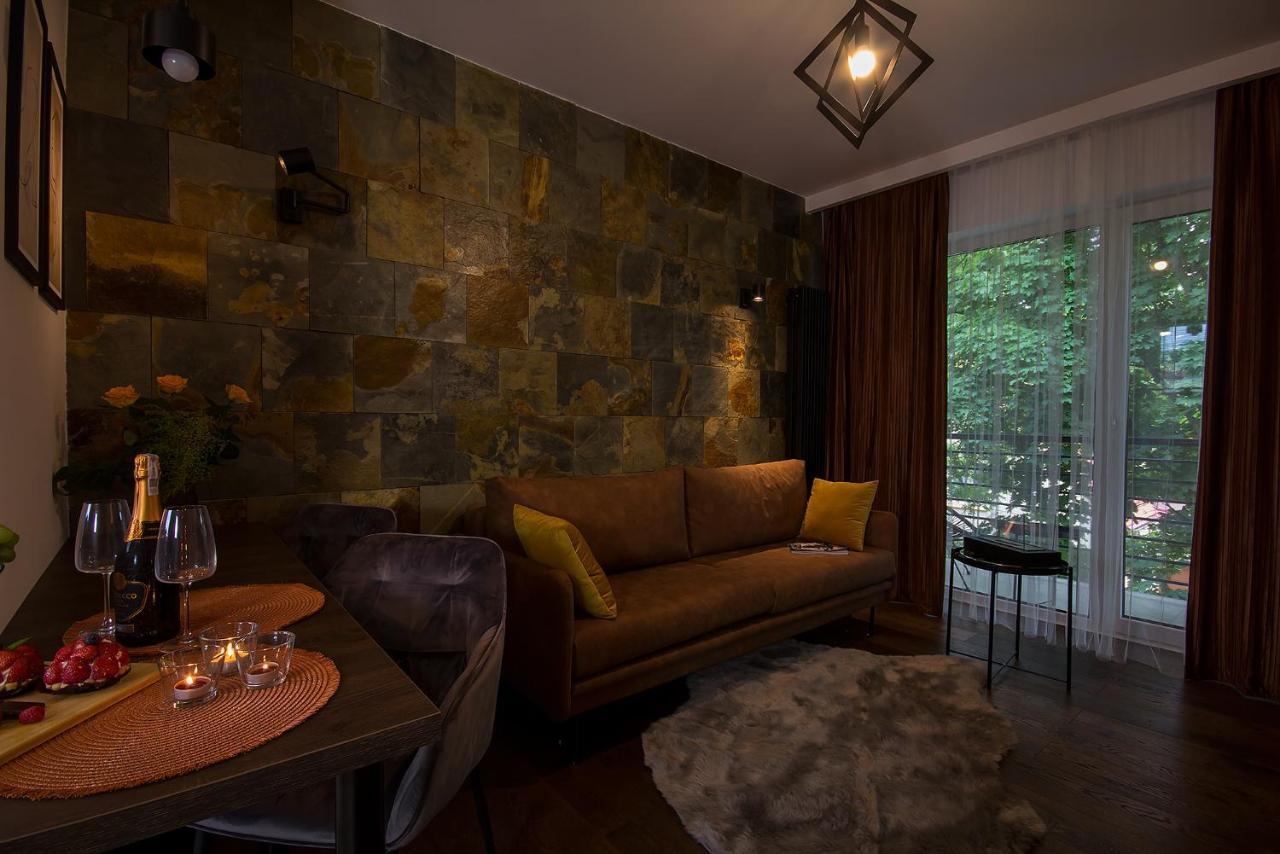 W&K Apartments - Desire Suite - Faktura Vat, Parking コシャリン エクステリア 写真